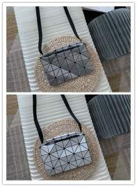 Picture of Issey Miyake Handbags _SKUfw134174797fw